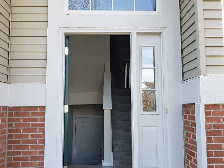 2185 Daybreak Dr — Photo 2