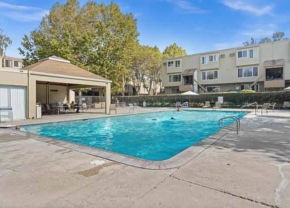 2nd image of 360 Auburn Way APT 20