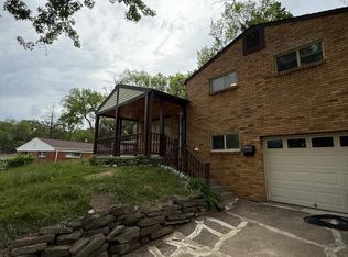 807 Londonderry Dr, Pittsburgh, PA 15234