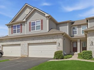 918 Oak Ridge Blvd, Elgin, IL 60120