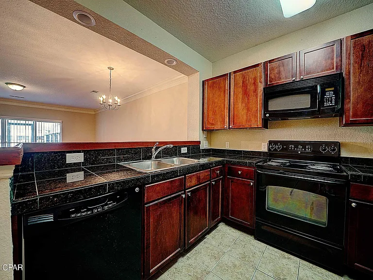 1006 Baldwin Rowe Cir #1006 — Photo 2