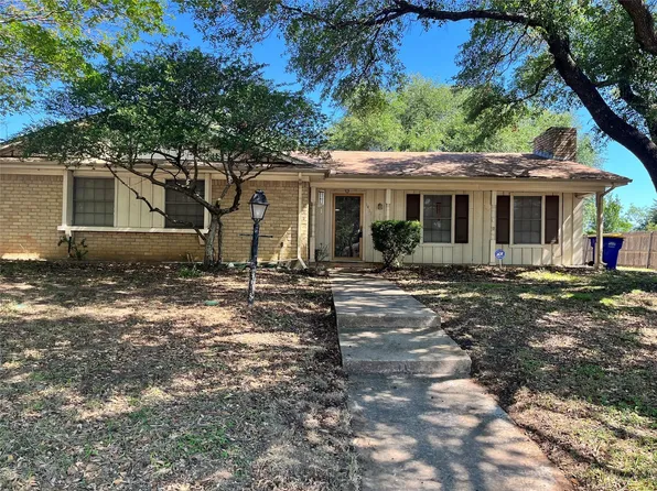 1413 Alford Dr, Hillsboro, TX 76645
