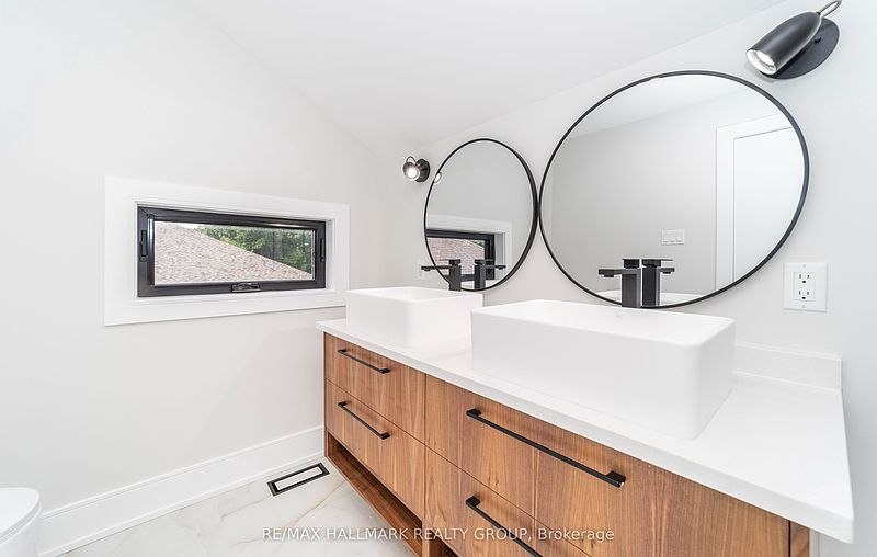 Ottawa House for rent - 4 Bedrooms — photo 29