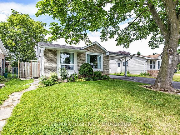 3rd image of 22 Deerpark Cres