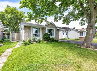22 Deerpark Cres, Clarington, ON L1C3M3