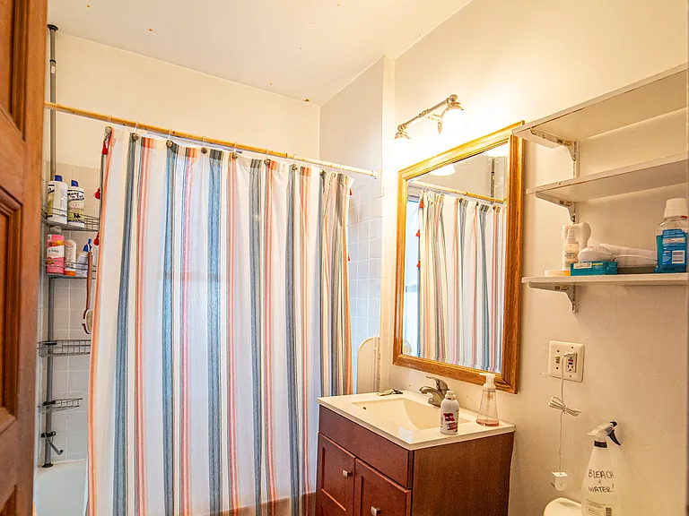 15 Crocker St #1 — Photo 6