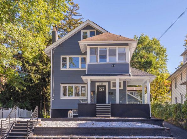 561 Grand Ave UNIT 2