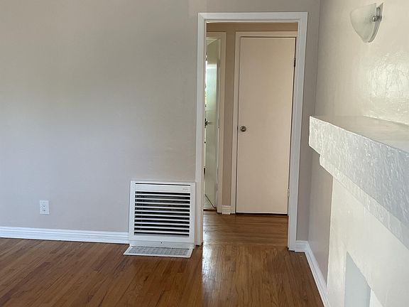 3rd image of 4177 Jasmine Ave