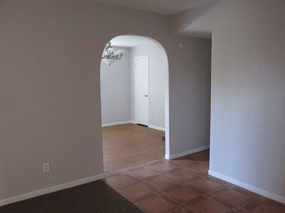 5th image of 1708 W Crockett St