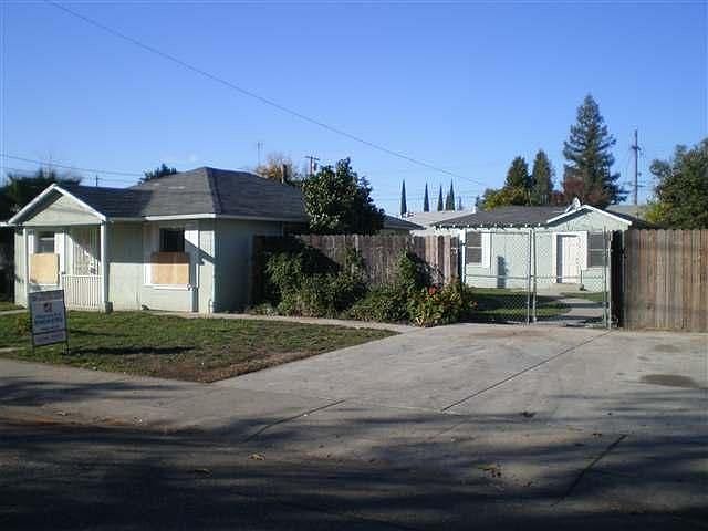 2nd image of 297 Moore Ave