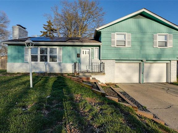 2nd image of 7901 Maple Ave