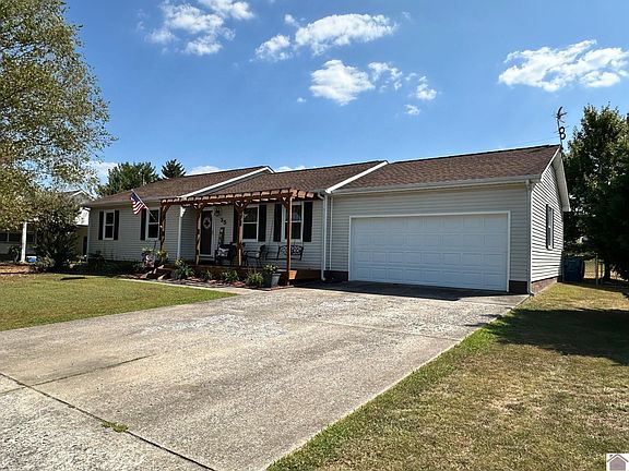 3rd image of 35 Jeanie St