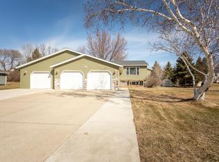 1177 Bridgeport Ln NW, Alexandria, MN 56308