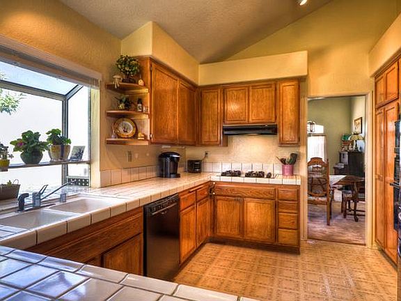 Spacious Kitchen