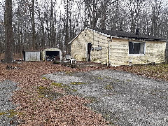 2nd image of 5718 Crawford Ln