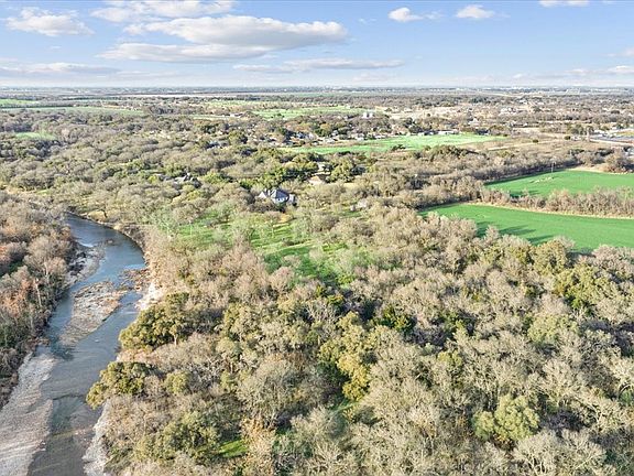 4th image of 3692 Speegleville Rd