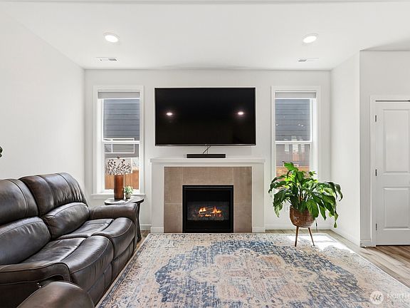 4th image of 1797 Ashby Avenue NW