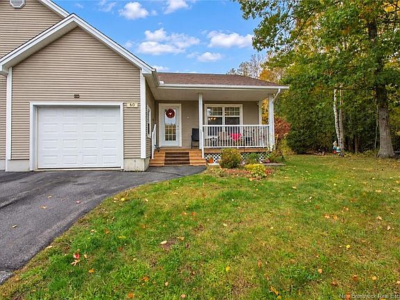 2nd image of 60 Walker Cres