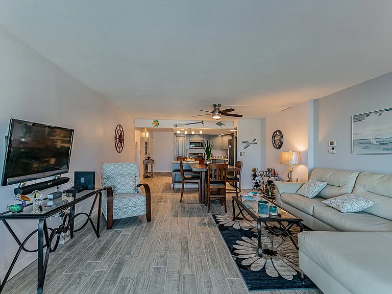 800 S Gulfview Blvd #203 — Photo 6