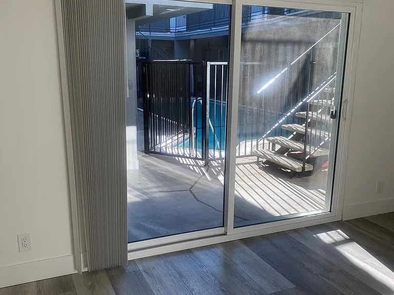 1502 Wellesley Ave — Photo 5