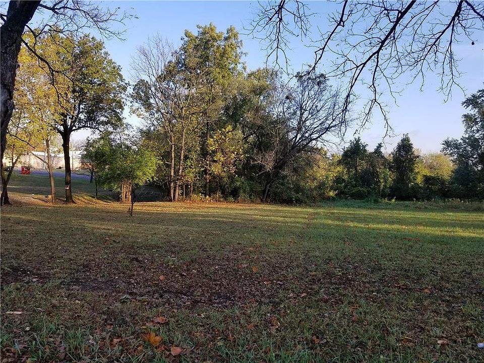 2nd image of LOT 6 SW 8th St