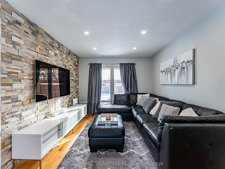 25 Hun Cres — Photo 18