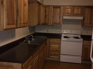 12 Elm St APT 31, Freeport, ME 04032