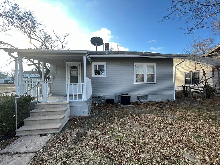 3950 E Central Ave — Photo 10