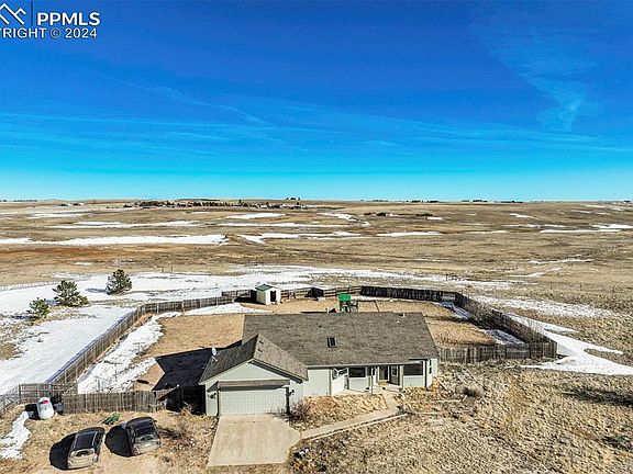3rd image of 21510 Cheryl Grv