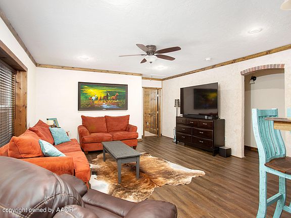 5th image of 93 Hunsley Hills Blvd
