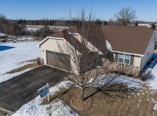 1440 Westcreek Ln #17, Neenah, WI 54956