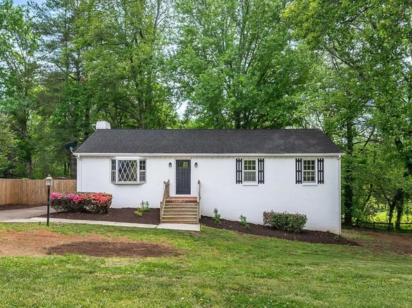 1210 Hawkins Mill Rd, Lynchburg, VA 24503