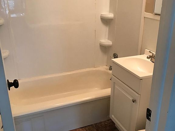 3rd image of 2545 N Park Pl #51