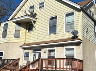 305 Pyott Rd #202, Lake In The Hills, IL 60156