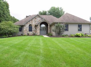 9474 Bennett Lake Rd, Fenton, MI 48430