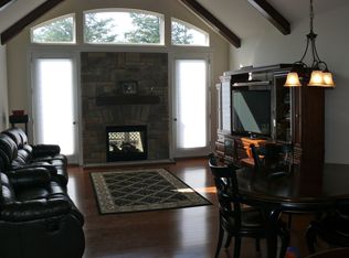 40659 Azalea Dr, Clinton Township, MI 48036