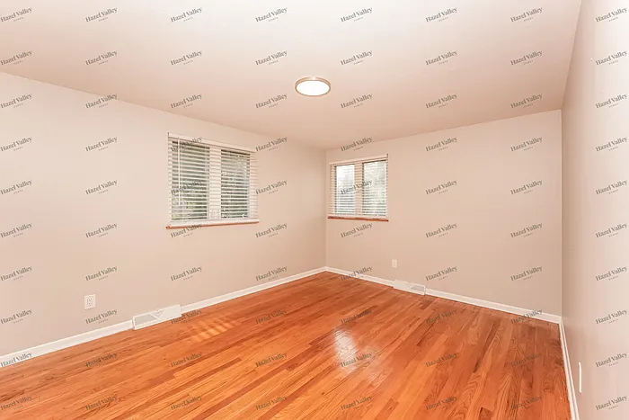 6039 Sherwood Dr — Photo 10