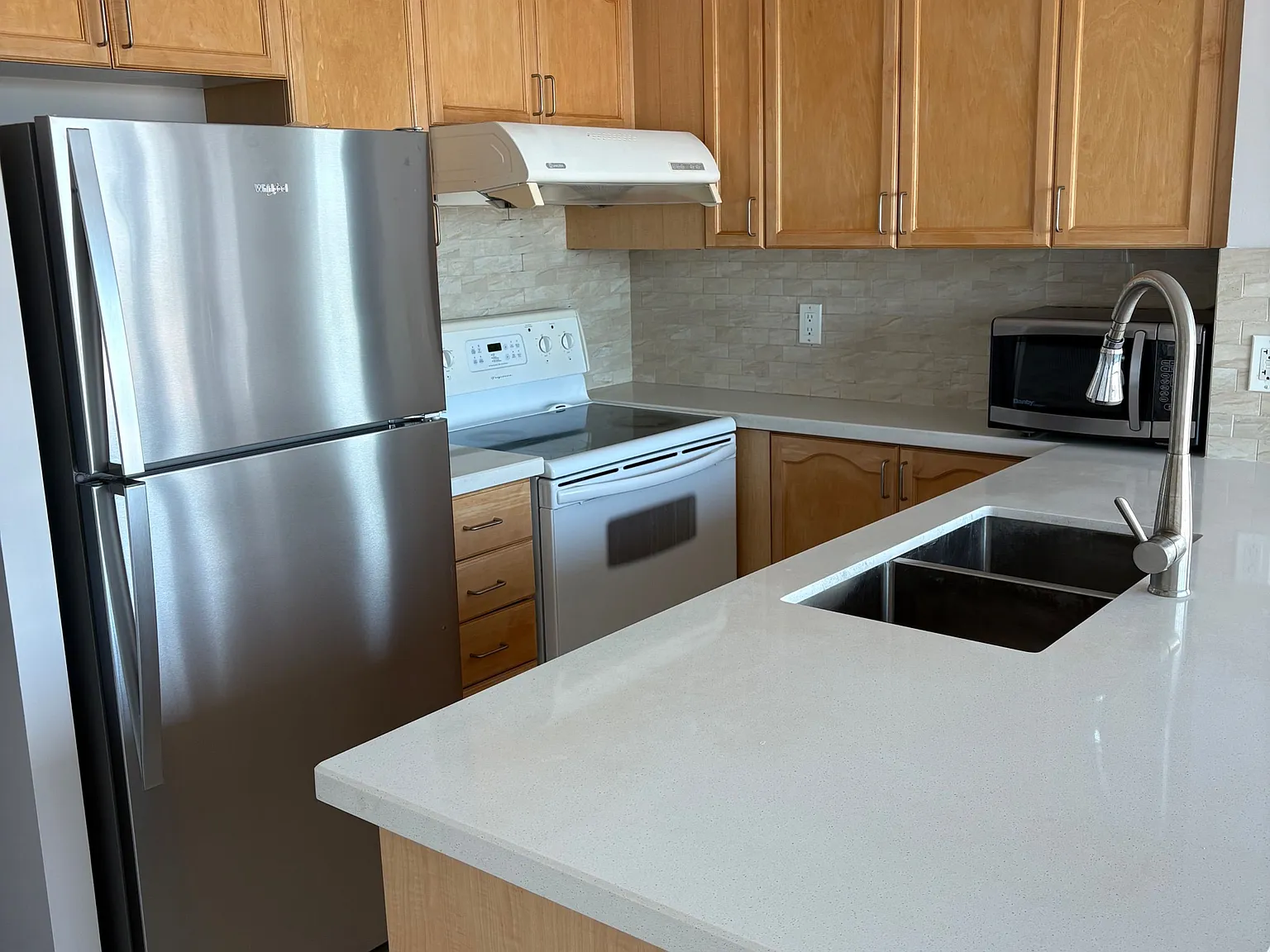 2 bed, $2,900 — Photo 3