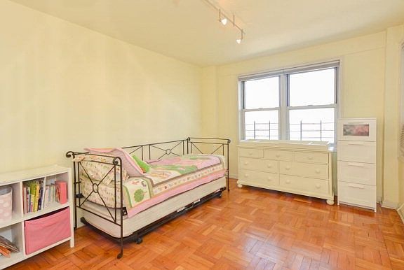 4th image of 4525 Henry Hudson Pkwy APT 1106