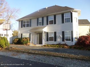 130 Hamlet Ct, Toms River, NJ 08753
