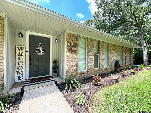 3rd image of 505 Timberdale Dr