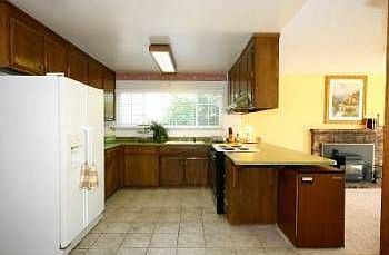 4th image of 4720 Moorpark Way