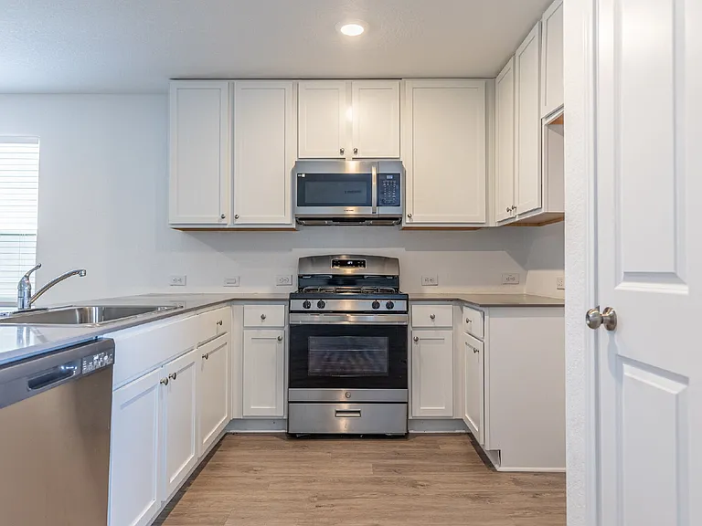 5319 Hornbeck Hts — Photo 9