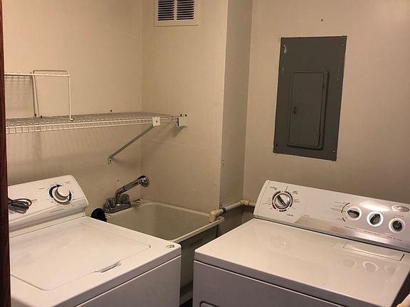 5th image of 11316 Moraine Dr APT B