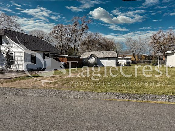 3rd image of 727 Irene St