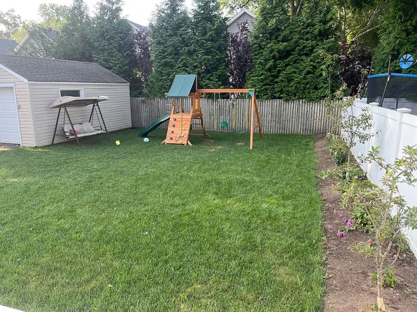 210 Myrtle Ave, New Milford, NJ 07646