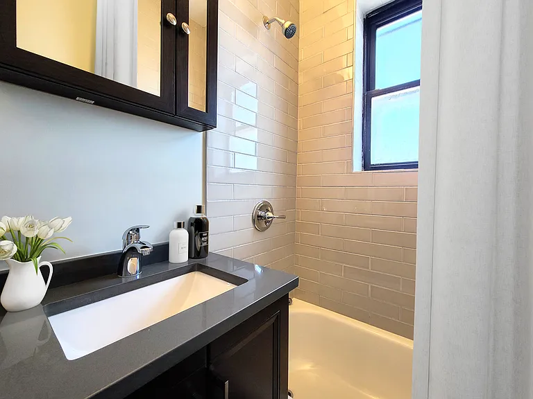 4851 North Damen — Photo 20