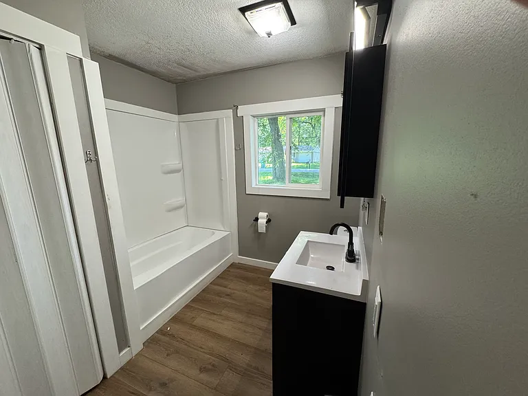 615 N Zimmer Rd — Photo 11
