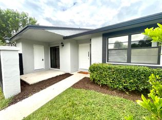 82 Westecunk Dr, Royal Palm Beach, FL 33411