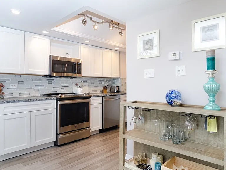 95 S Lumina Ave #3G — Photo 7